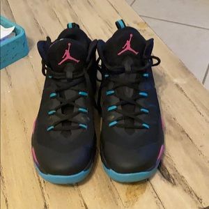 New women’s Jordan size 7